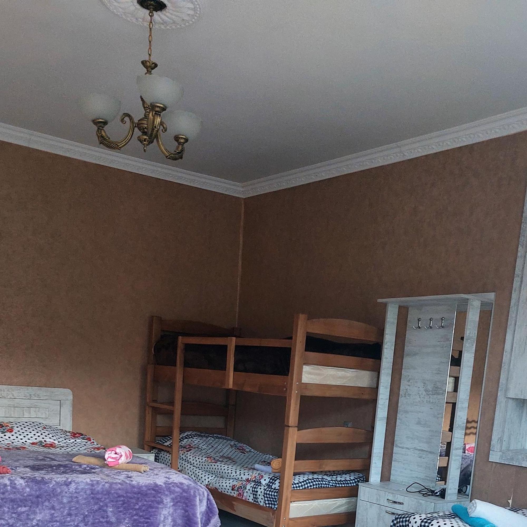 The White House Hotel Kazbegi Bilik gambar